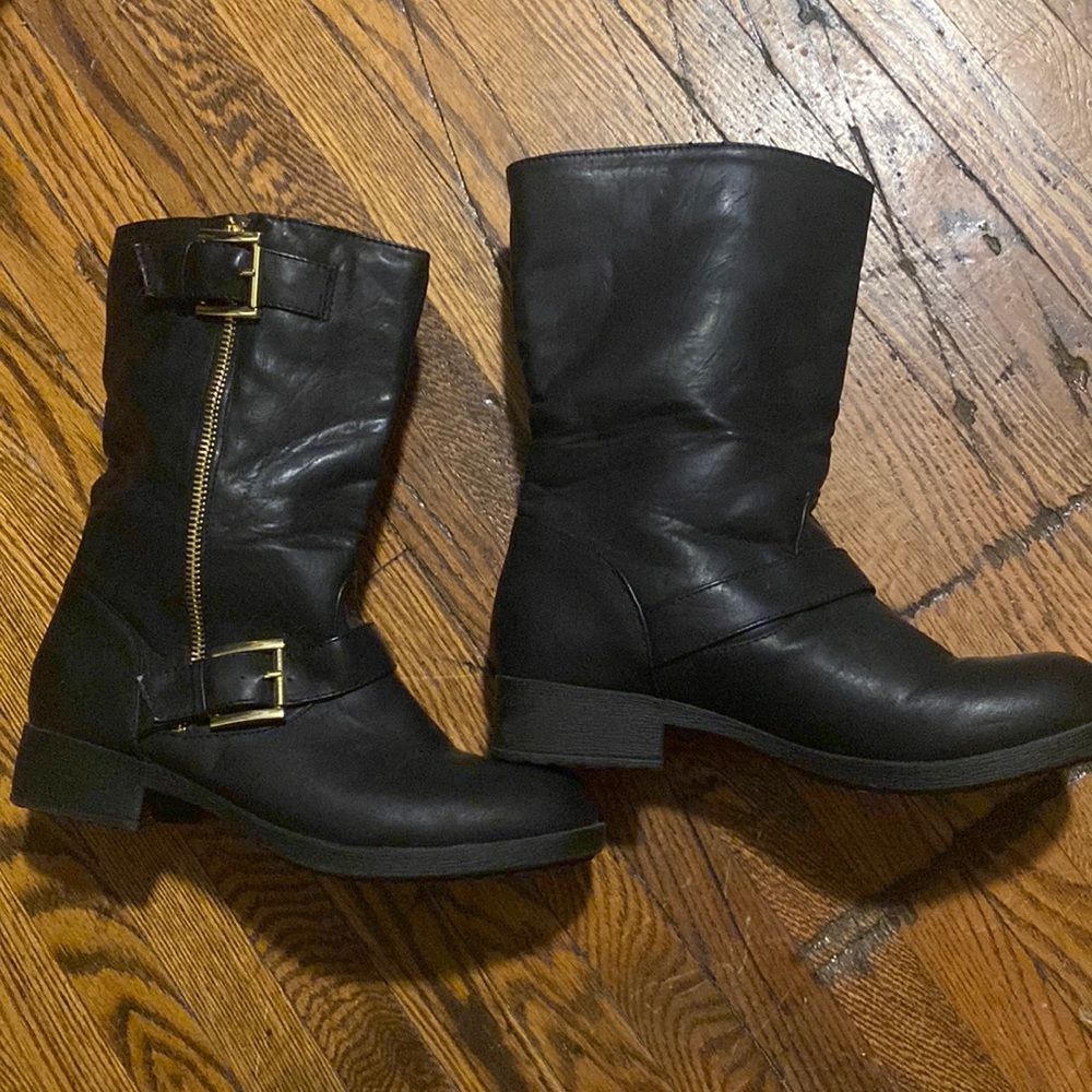 Flat Boots GUC